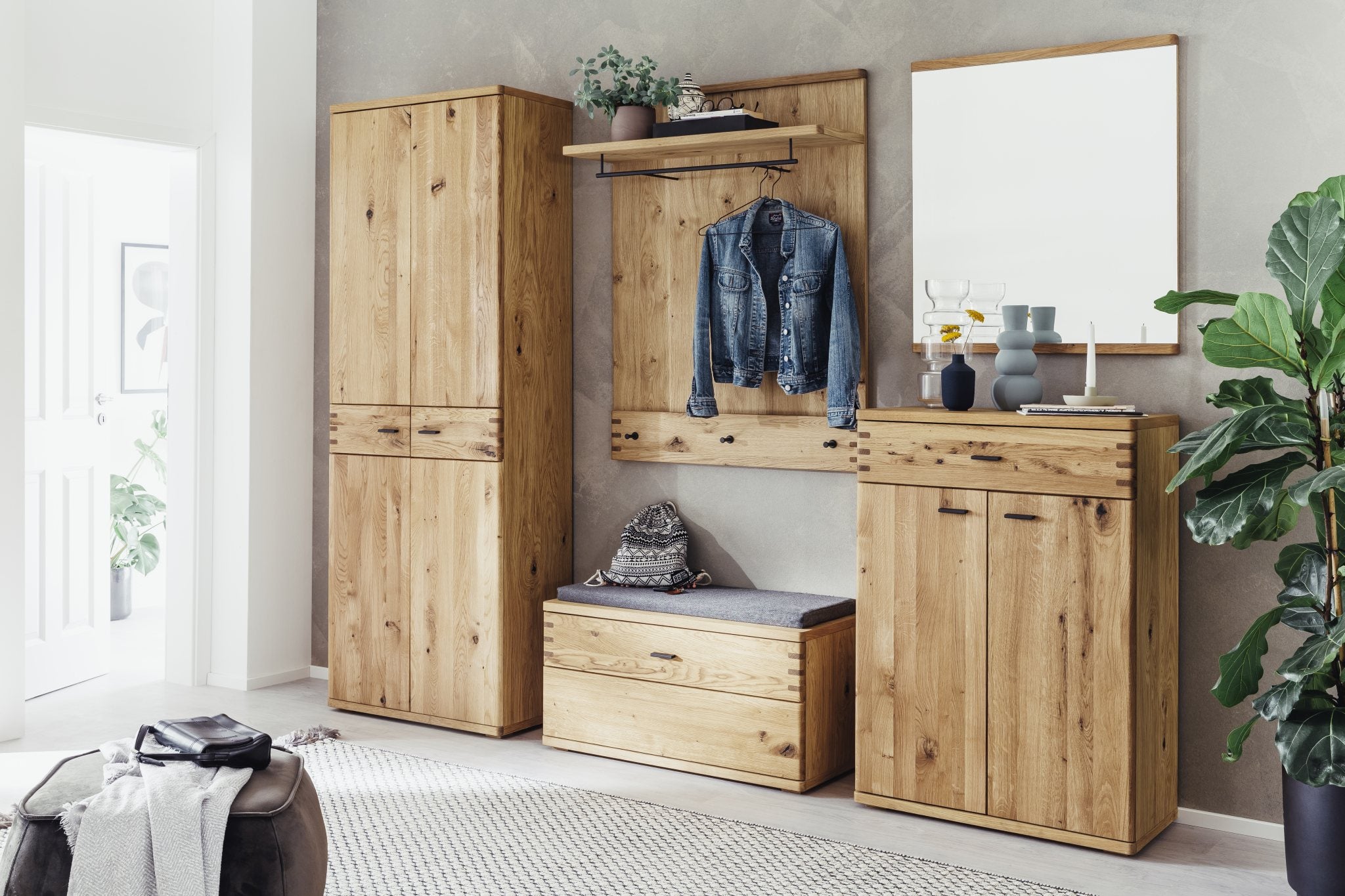 LOPEZ Garderobenbank